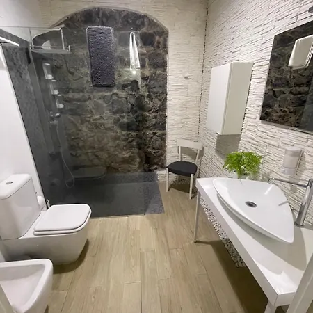 Cortile Corsica 13 * Катания